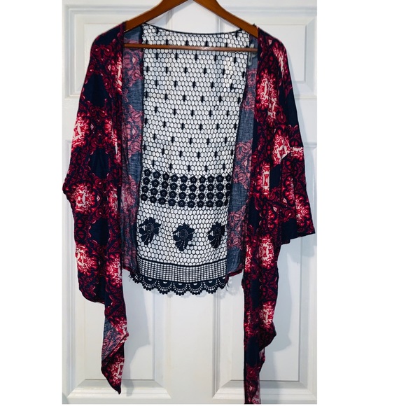 Navy and Pink Kimono - Picture 2 of 3